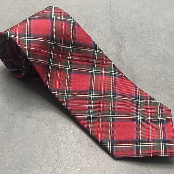 Tommy Hilfinger Red Plaid Holiday Men’s Tie - Picture 2 of 12